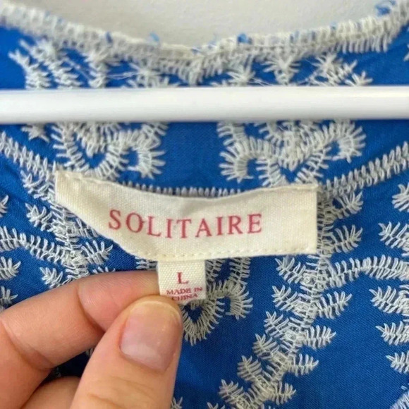 Solitaire Blue Embroidered Blouse Women's Large - Picture 5 of 8